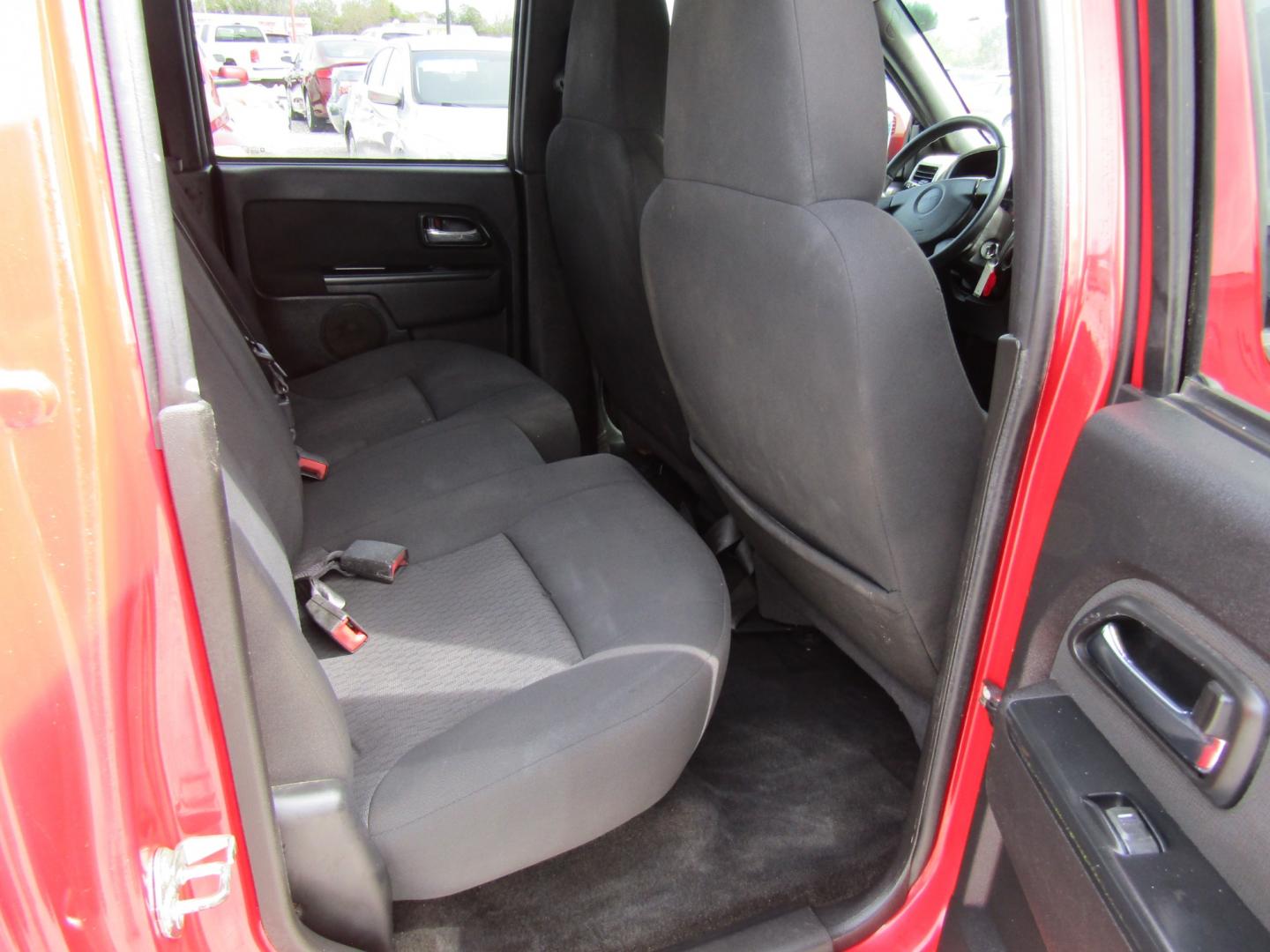 2012 Red /Gray GMC Canyon SLE Crew Cab 2WD (1GTD5MF9XC8) with an 2.9L L4 DOHC 16V engine, Automatic transmission, located at 15016 S Hwy 231, Midland City, AL, 36350, (334) 983-3001, 31.306210, -85.495277 - Photo#8